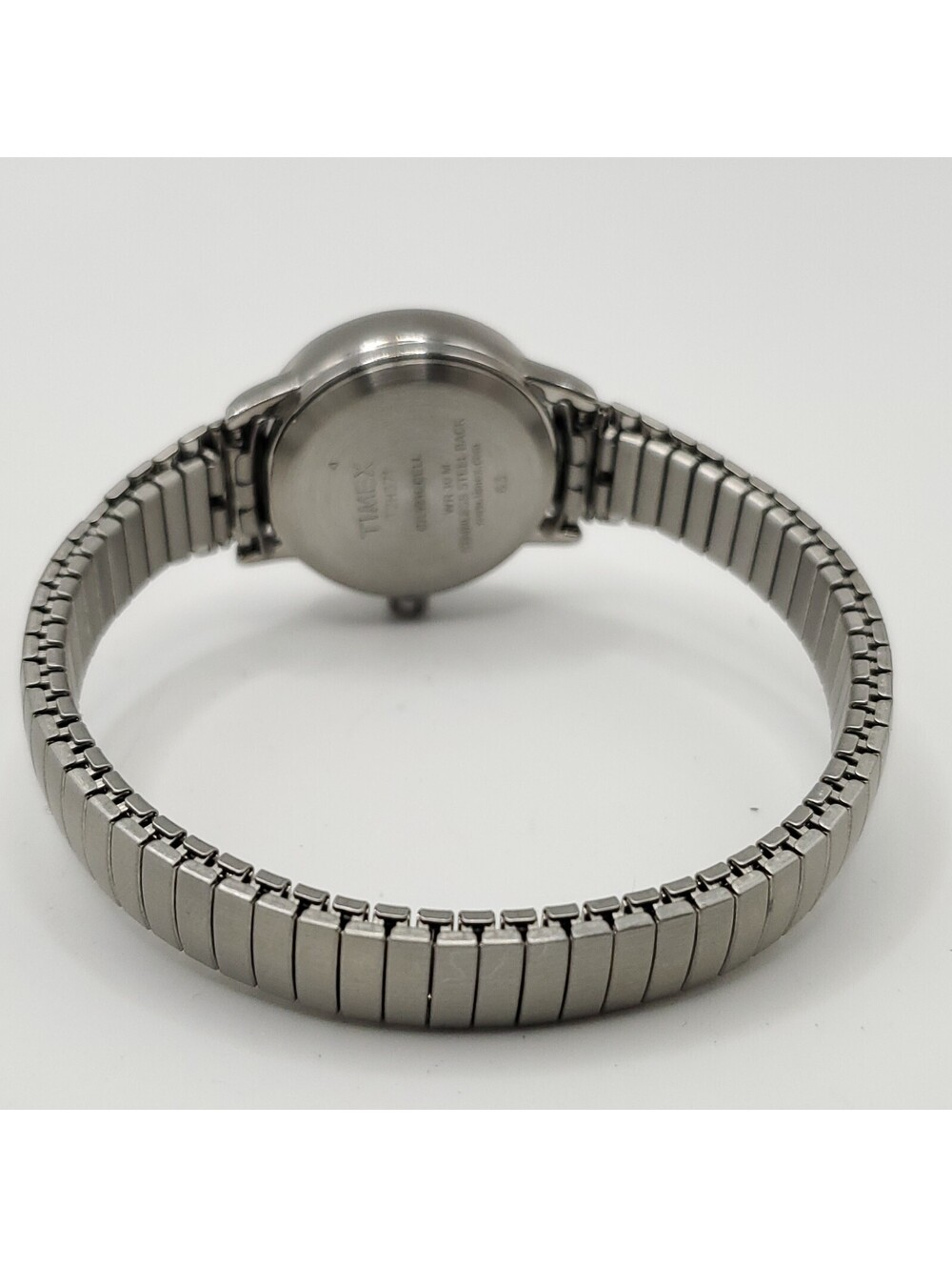 Timex Indiglo White Date Dial Womens Watch 25mm Silver Stretch Band New Battery - Picture 13 of 15